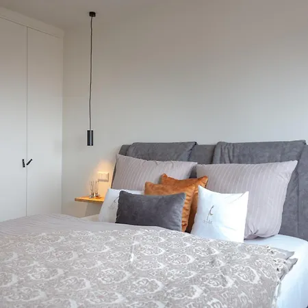 Koenigsmann In Strandnaehe *